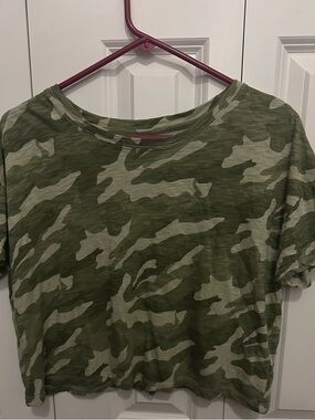 Old Navy Green Camouflage Crop Top